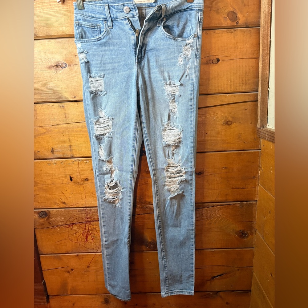 Levi's Light Blue Distressed Skinny Jeans size 27